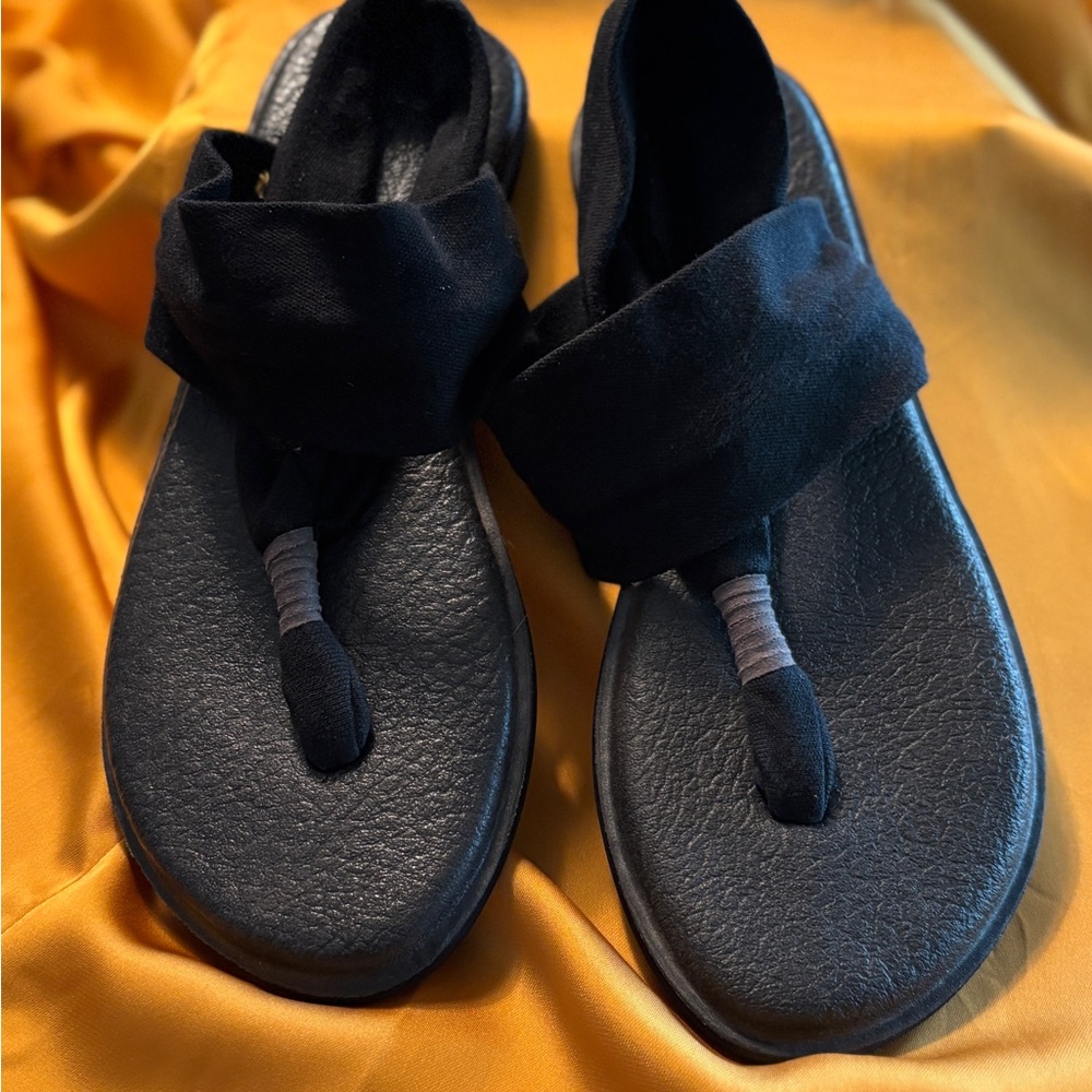 Black Sanuk Women's Sandals